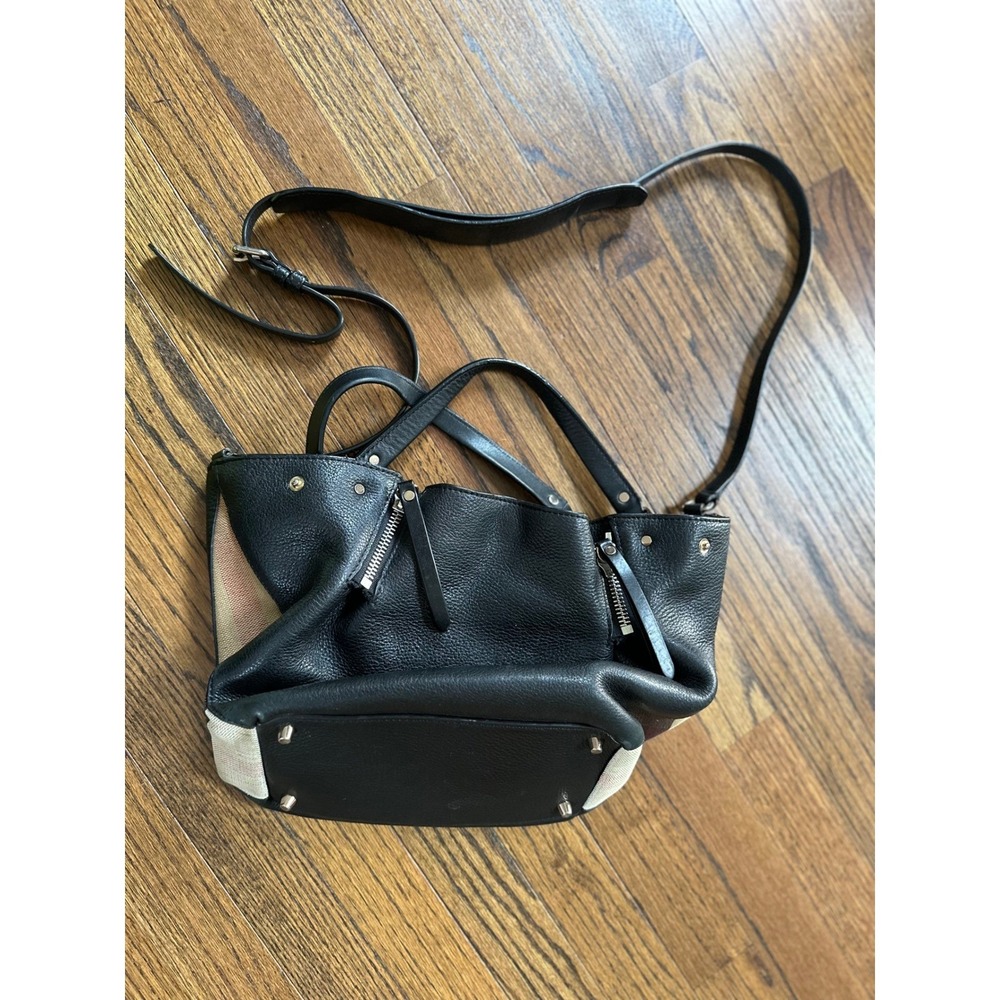 Burberry Maidstone Brit Grained Black Pebble Shoulder Bag - Picture 10 of 13